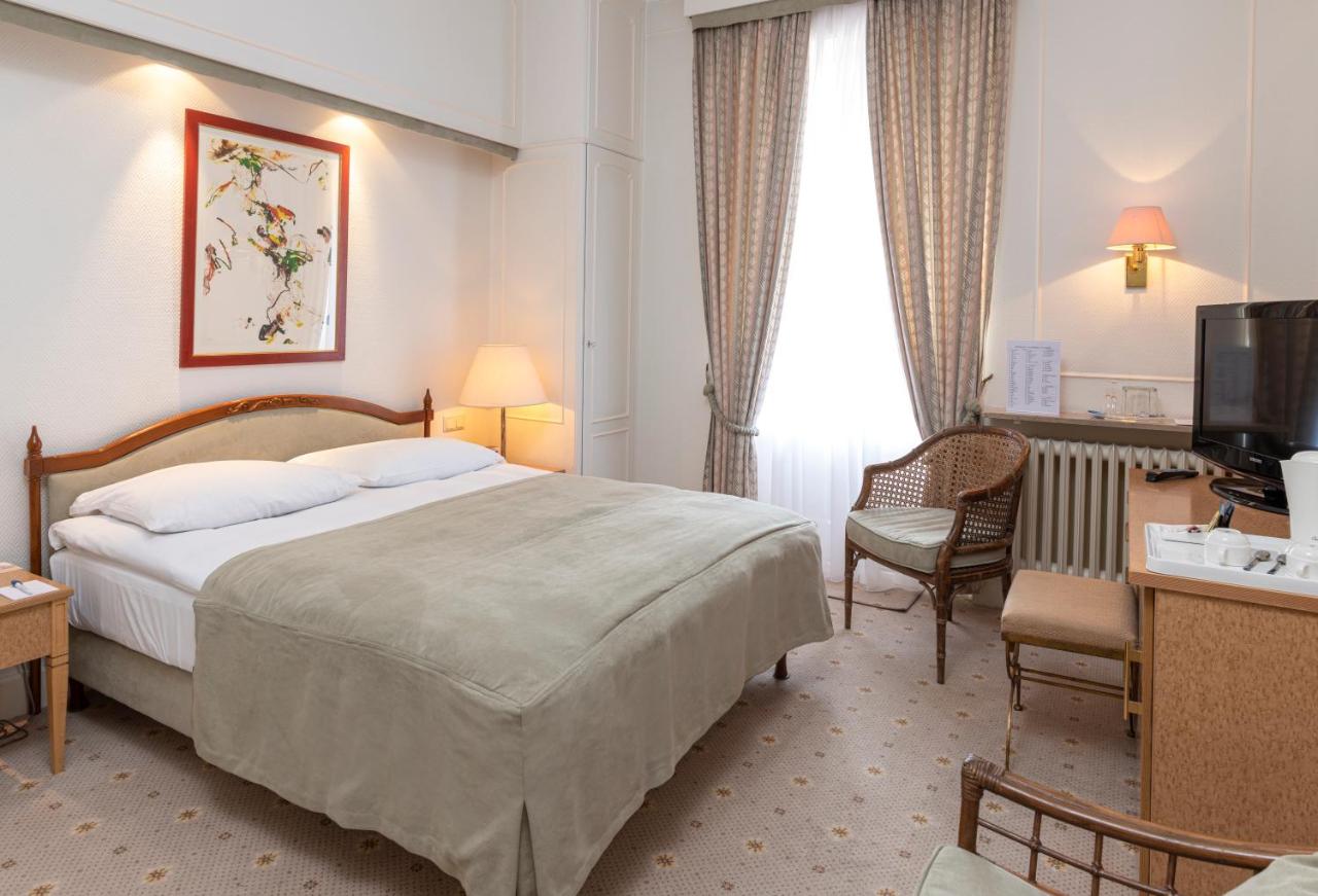 grand hotel cravat 2