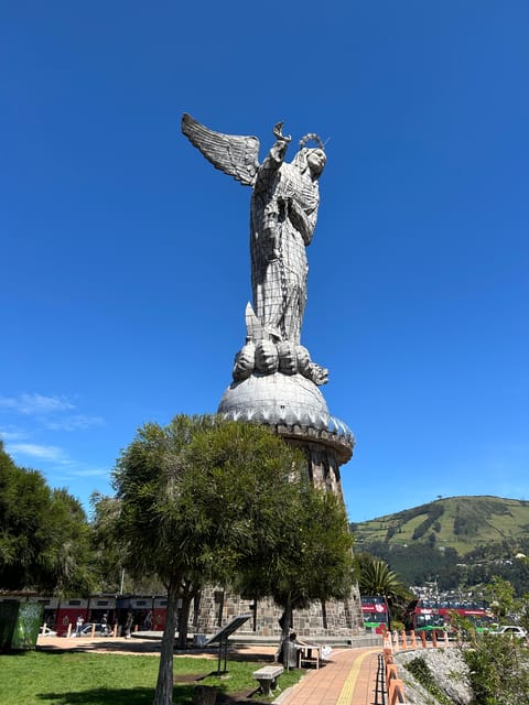 virgen del panecillo145