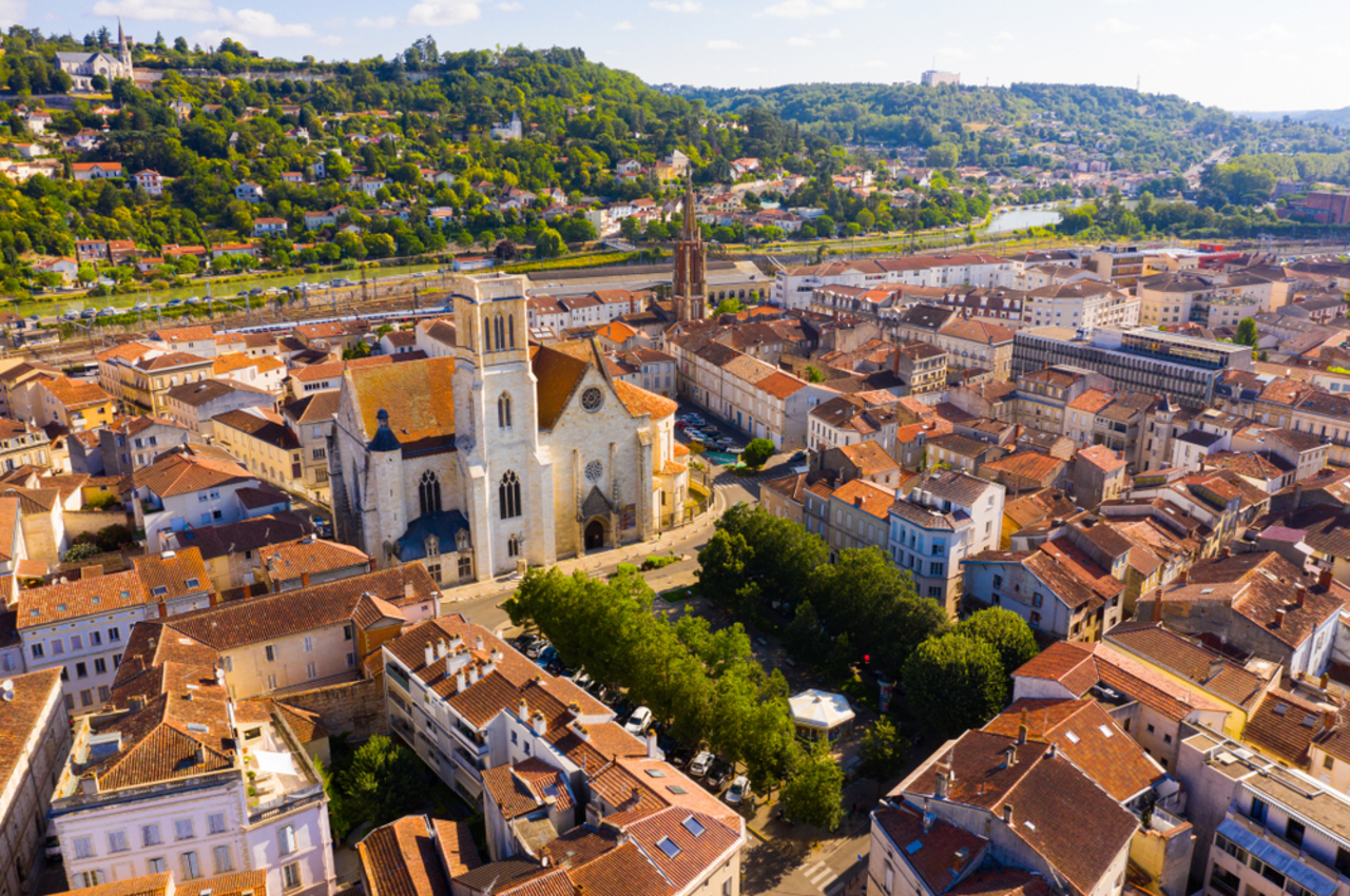 Aerial,View,On,The,City,Agen,France