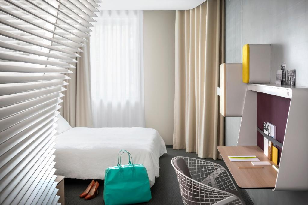 Booking hôtels nantes OKKO Hôtels Nantes Château3