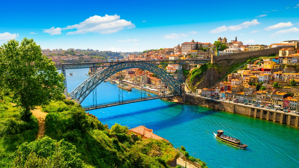 Beautiful,View,Of,The,City,Of,Porto,On,A,Beautiful