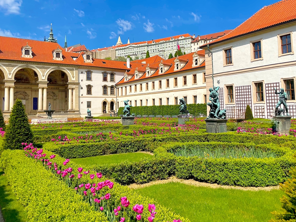 Wallenstein,Garden,In,Prague.,Blooming,Tulips