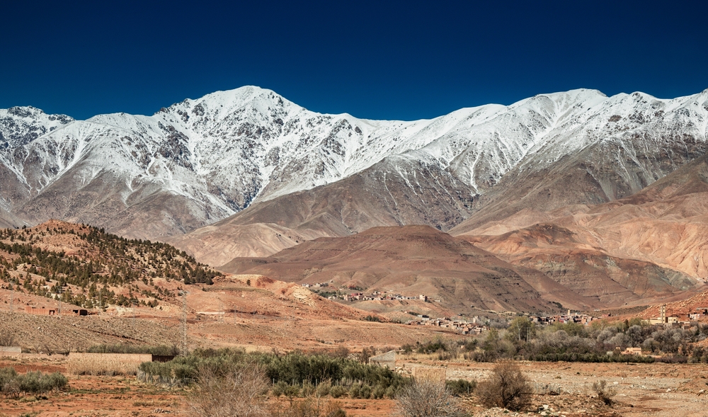 Stunning,Landscape,Of,Snow,Capped,Atlas,Mountains,Rising,Above,A